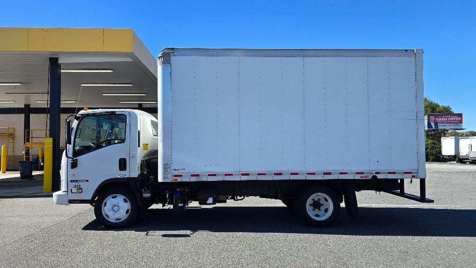 Medium Duty Box Truck-Light and Medium Duty Trucks-Isuzu-2019-NRR-Greensboro-NC-137,851\n\t\tmiles-$ 39,500 - Image 4