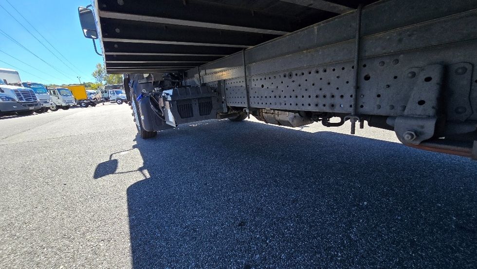 Medium Duty Box Truck-Light and Medium Duty Trucks-Isuzu-2019-NRR-Greensboro-NC-137,851\n\t\tmiles-$ 39,500 - Image 5