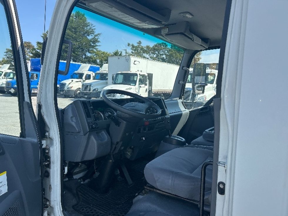 Medium Duty Box Truck-Light and Medium Duty Trucks-Isuzu-2019-NRR-Greensboro-NC-137,976\n\t\tmiles-$ 39,500 - Image 15