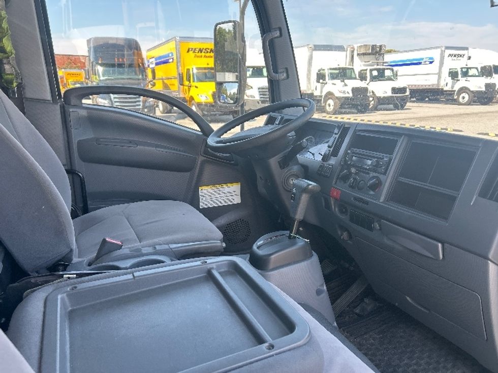 Medium Duty Box Truck-Light and Medium Duty Trucks-Isuzu-2019-NRR-Greensboro-NC-137,976\n\t\tmiles-$ 39,500 - Image 21