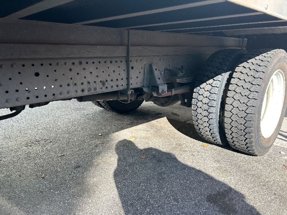Medium Duty Box Truck-Light and Medium Duty Trucks-Isuzu-2019-NRR-Greensboro-NC-137,976\n\t\tmiles-$ 39,500 - Image 5