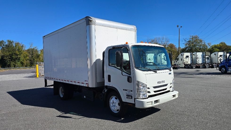 Medium Duty Box Truck-Light and Medium Duty Trucks-Isuzu-2019-NRR-Greensboro-NC-138,982\n\t\tmiles-$ 39,500 - Image 1