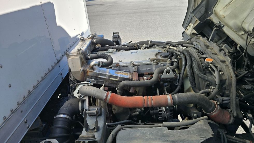 Medium Duty Box Truck-Light and Medium Duty Trucks-Isuzu-2019-NRR-Greensboro-NC-138,982\n\t\tmiles-$ 39,500 - Image 22