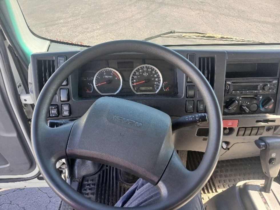 Medium Duty Box Truck-Light and Medium Duty Trucks-Isuzu-2019-NRR-Greensboro-NC-139,505\n\t\tmiles-$ 39,500 - Image 16