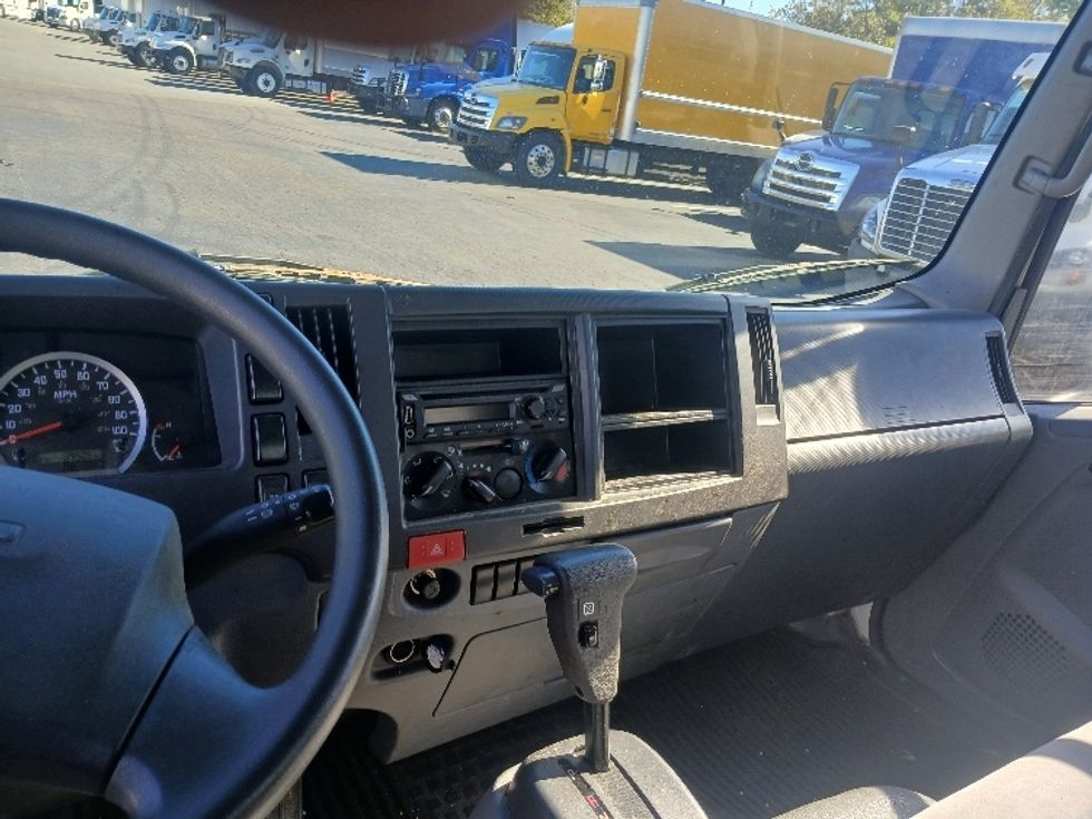 Medium Duty Box Truck-Light and Medium Duty Trucks-Isuzu-2019-NRR-Greensboro-NC-139,505\n\t\tmiles-$ 39,500 - Image 17