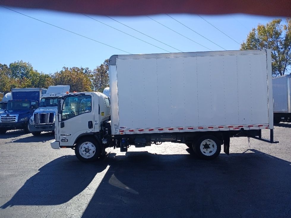 Medium Duty Box Truck-Light and Medium Duty Trucks-Isuzu-2019-NRR-Greensboro-NC-139,505\n\t\tmiles-$ 39,500 - Image 4