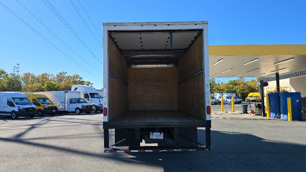 Medium Duty Box Truck-Light and Medium Duty Trucks-Isuzu-2019-NRR-Greensboro-NC-141,065\n\t\tmiles-$ 39,250 - Image 8