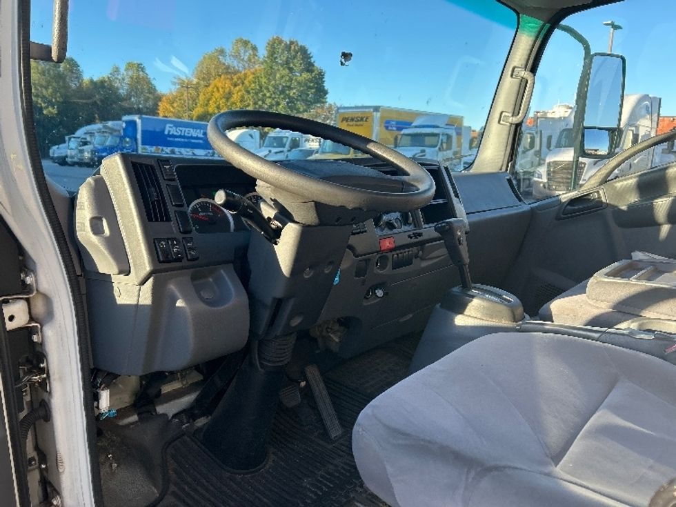 Medium Duty Box Truck-Light and Medium Duty Trucks-Isuzu-2019-NRR-Greensboro-NC-144,580\n\t\tmiles-$ 38,250 - Image 14