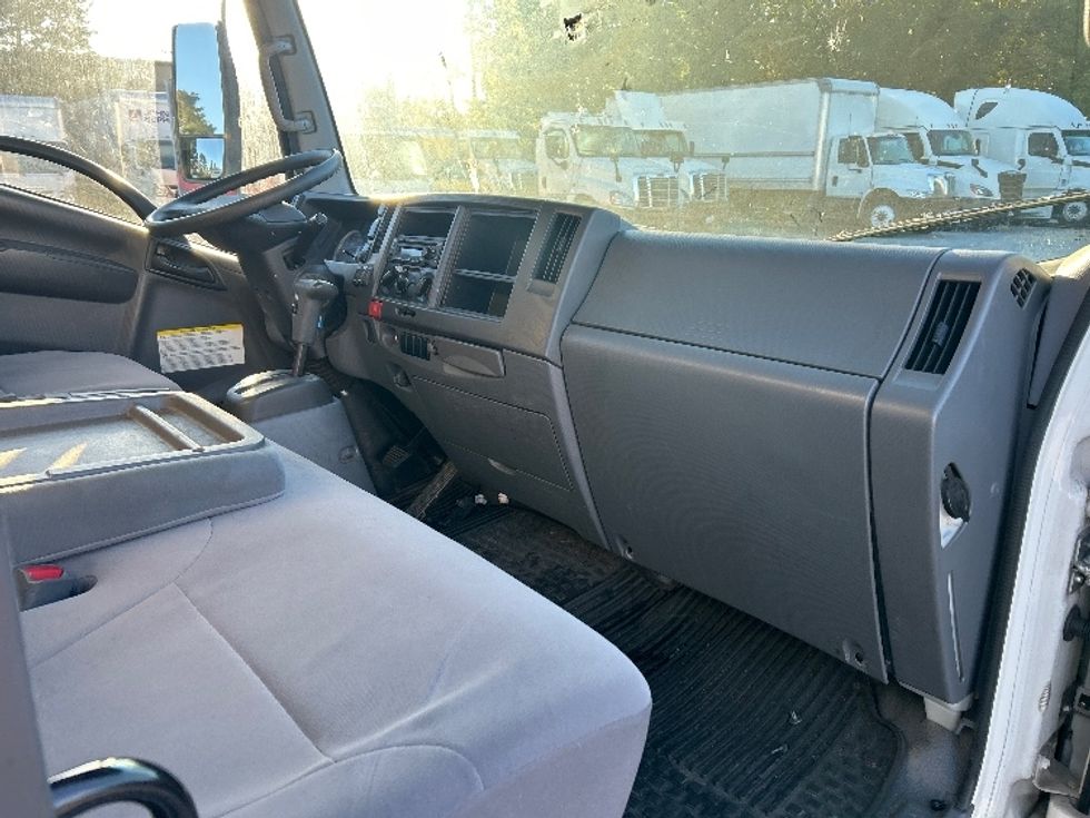 Medium Duty Box Truck-Light and Medium Duty Trucks-Isuzu-2019-NRR-Greensboro-NC-144,580\n\t\tmiles-$ 38,250 - Image 18