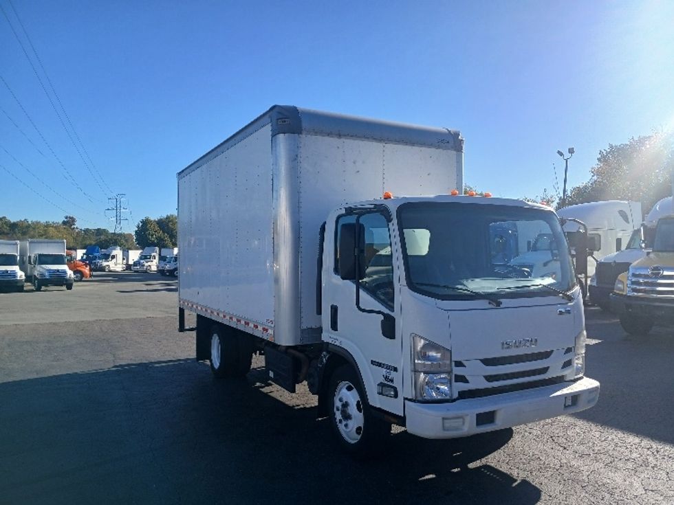 Medium Duty Box Truck-Light and Medium Duty Trucks-Isuzu-2019-NRR-Greensboro-NC-146,721\n\t\tmiles-$ 38,000 - Image 1