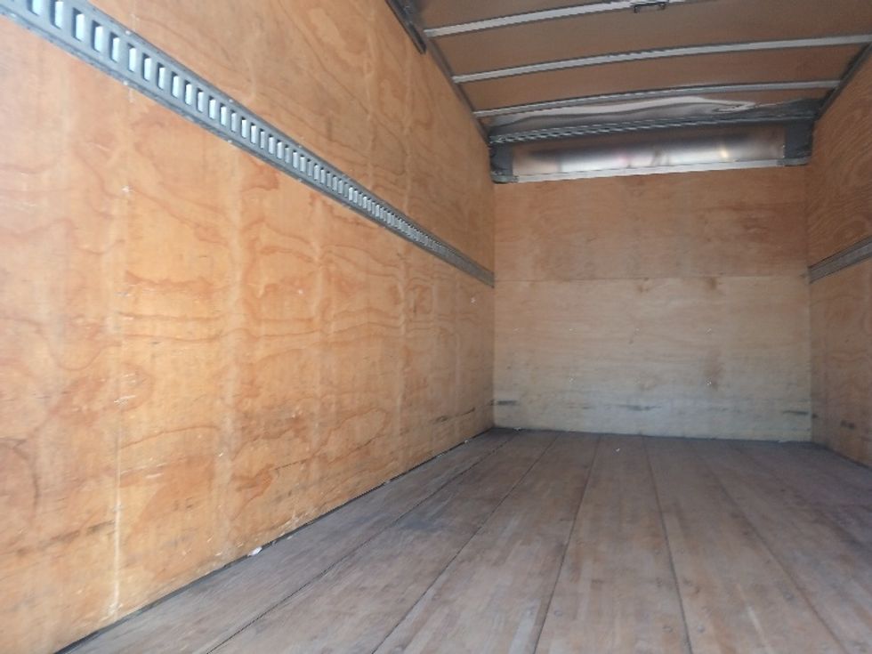 Medium Duty Box Truck-Light and Medium Duty Trucks-Isuzu-2019-NRR-Greensboro-NC-146,721\n\t\tmiles-$ 38,000 - Image 10