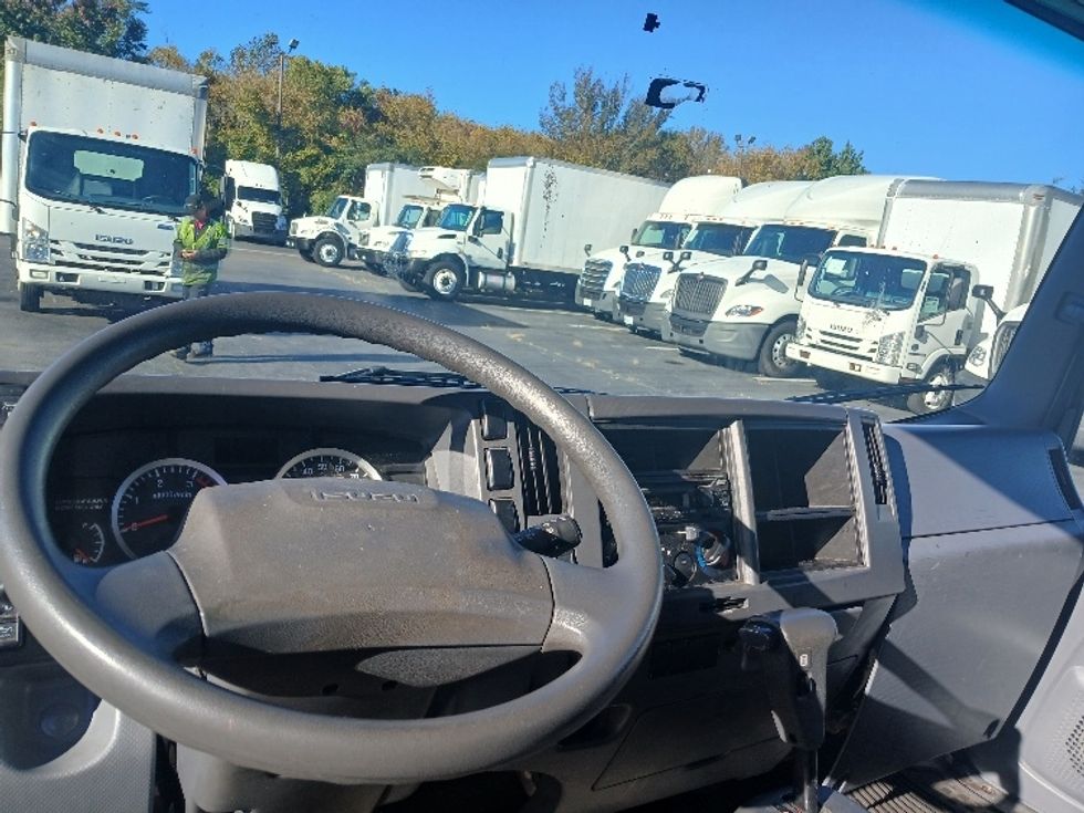 Medium Duty Box Truck-Light and Medium Duty Trucks-Isuzu-2019-NRR-Greensboro-NC-146,721\n\t\tmiles-$ 38,000 - Image 17