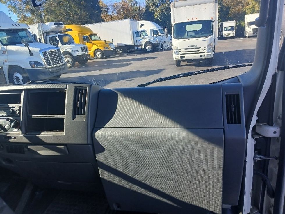 Medium Duty Box Truck-Light and Medium Duty Trucks-Isuzu-2019-NRR-Greensboro-NC-146,721\n\t\tmiles-$ 38,000 - Image 20