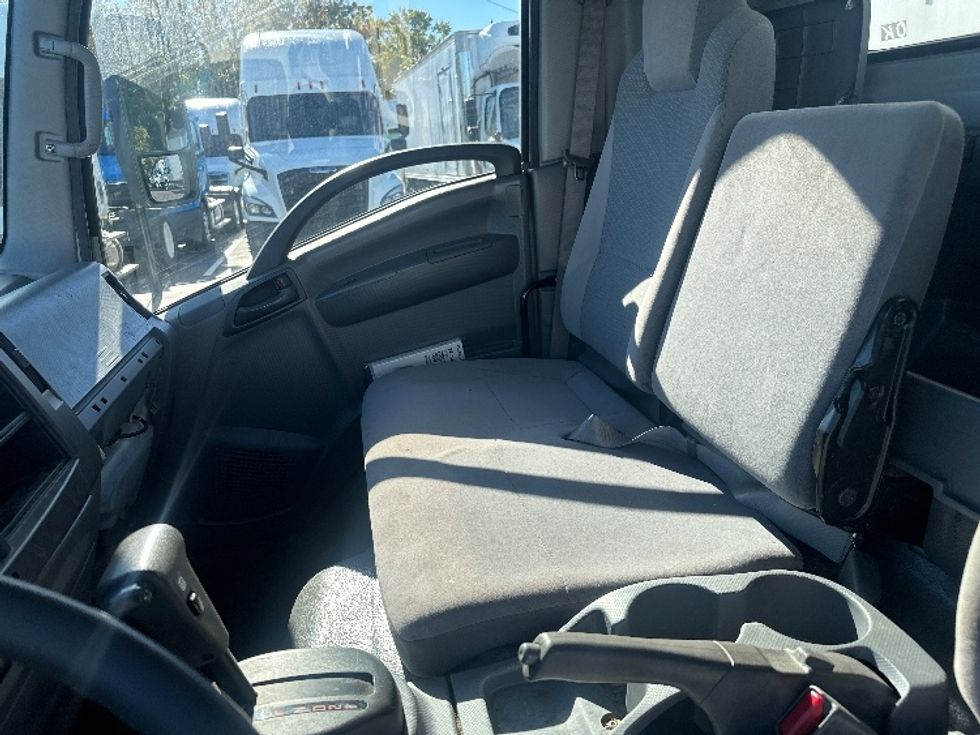 Medium Duty Box Truck-Light and Medium Duty Trucks-Isuzu-2019-NRR-Greensboro-NC-147,163\n\t\tmiles-$ 37,750 - Image 18