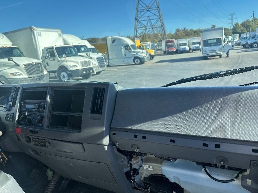 Medium Duty Box Truck-Light and Medium Duty Trucks-Isuzu-2019-NRR-Greensboro-NC-147,163\n\t\tmiles-$ 37,750 - Image 20