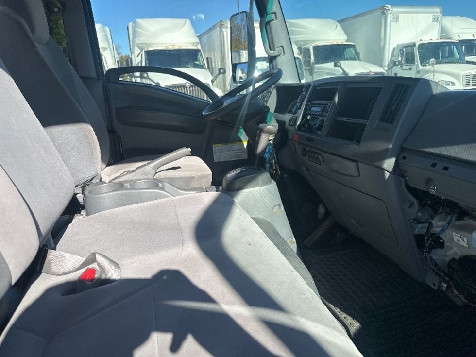 Medium Duty Box Truck-Light and Medium Duty Trucks-Isuzu-2019-NRR-Greensboro-NC-147,163\n\t\tmiles-$ 37,750 - Image 21