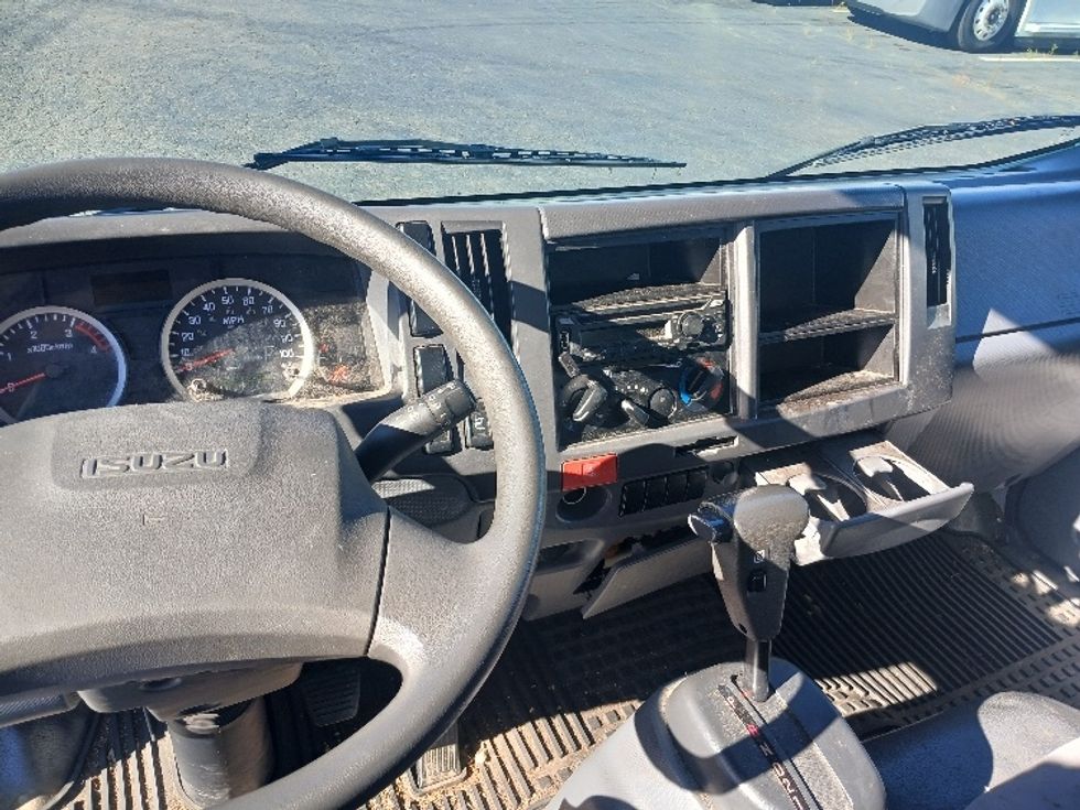 Medium Duty Box Truck-Light and Medium Duty Trucks-Isuzu-2019-NRR-Greensboro-NC-150,394\n\t\tmiles-$ 37,000 - Image 17