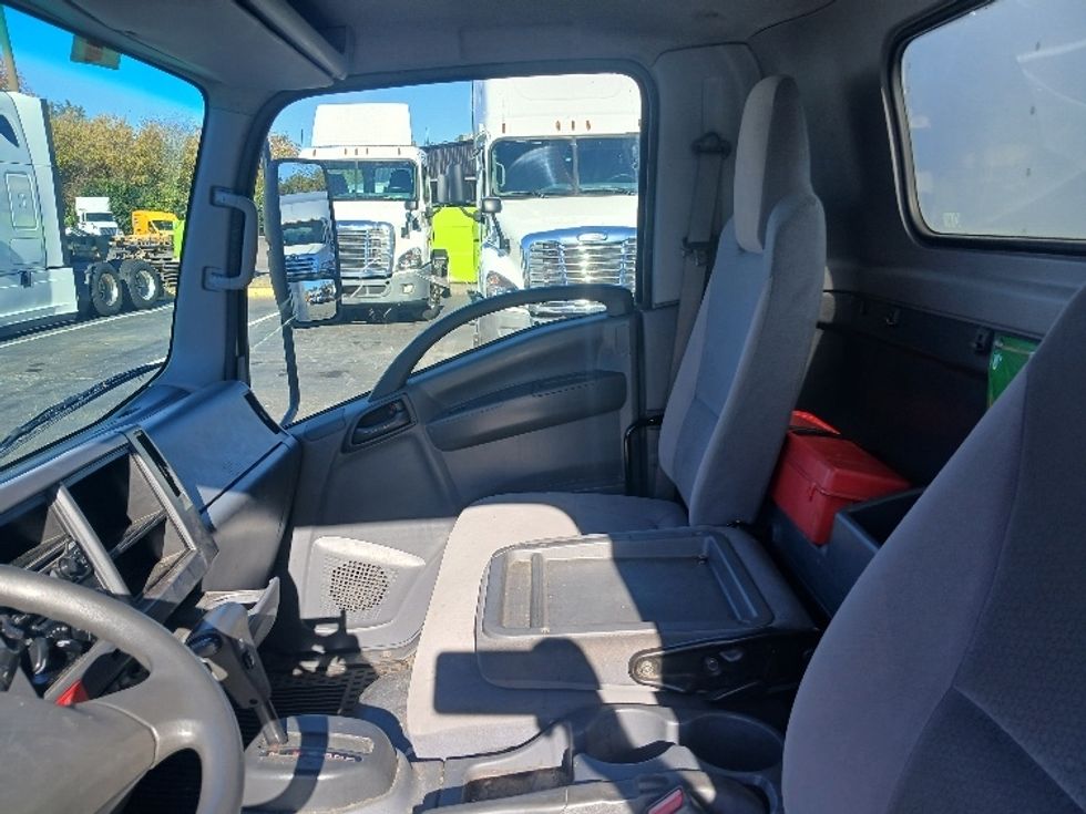 Medium Duty Box Truck-Light and Medium Duty Trucks-Isuzu-2019-NRR-Greensboro-NC-150,394\n\t\tmiles-$ 37,000 - Image 18