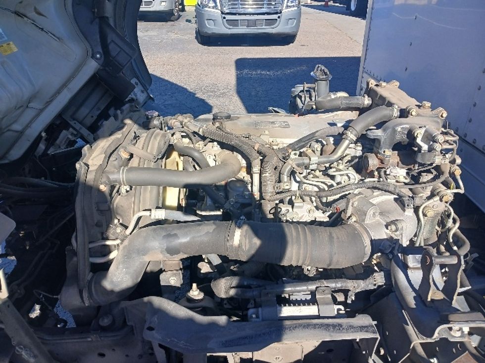 Medium Duty Box Truck-Light and Medium Duty Trucks-Isuzu-2019-NRR-Greensboro-NC-150,394\n\t\tmiles-$ 37,000 - Image 23