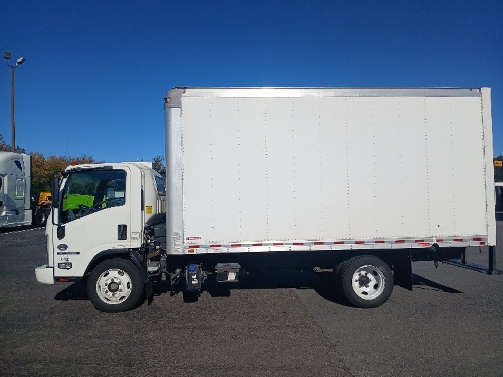 Medium Duty Box Truck-Light and Medium Duty Trucks-Isuzu-2019-NRR-Greensboro-NC-150,394\n\t\tmiles-$ 37,000 - Image 4