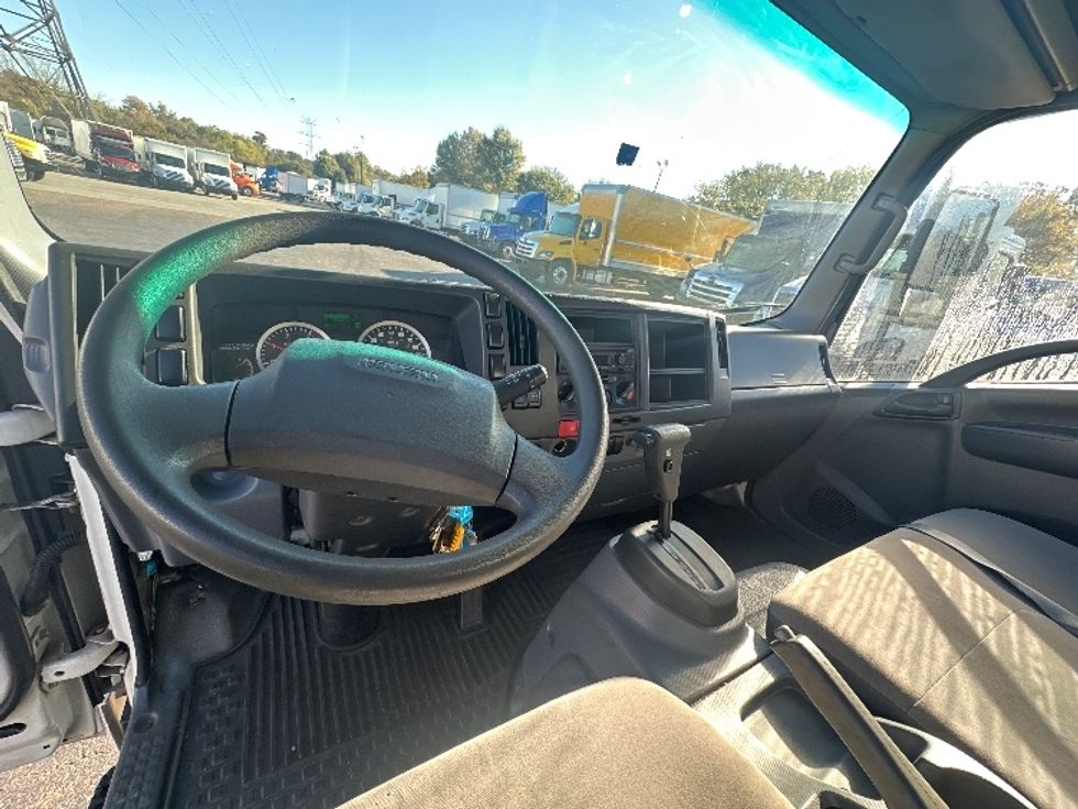 Medium Duty Box Truck-Light and Medium Duty Trucks-Isuzu-2019-NRR-Greensboro-NC-156,648\n\t\tmiles-$ 35,750 - Image 17
