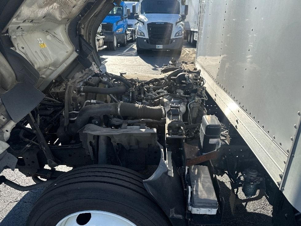 Medium Duty Box Truck-Light and Medium Duty Trucks-Isuzu-2019-NRR-Greensboro-NC-156,648\n\t\tmiles-$ 35,750 - Image 23