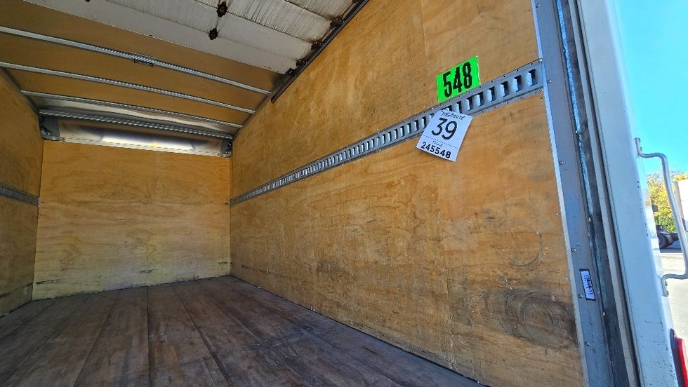 Medium Duty Box Truck-Light and Medium Duty Trucks-Isuzu-2019-NRR-Greensboro-NC-180,047\n\t\tmiles-$ 30,500 - Image 11