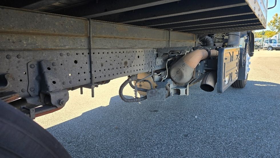 Medium Duty Box Truck-Light and Medium Duty Trucks-Isuzu-2019-NRR-Greensboro-NC-180,047\n\t\tmiles-$ 30,500 - Image 13