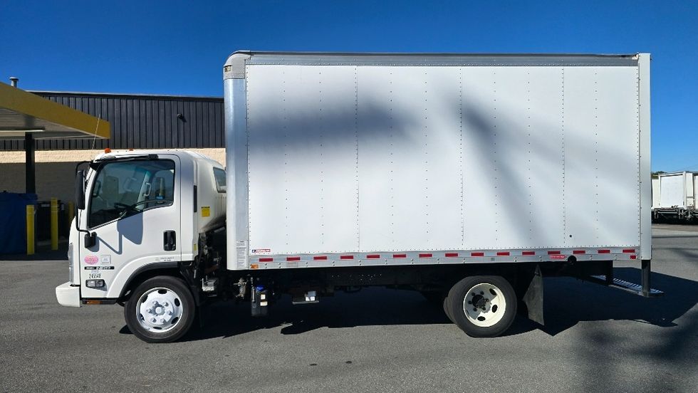 Medium Duty Box Truck-Light and Medium Duty Trucks-Isuzu-2019-NRR-Greensboro-NC-180,047\n\t\tmiles-$ 30,500 - Image 4