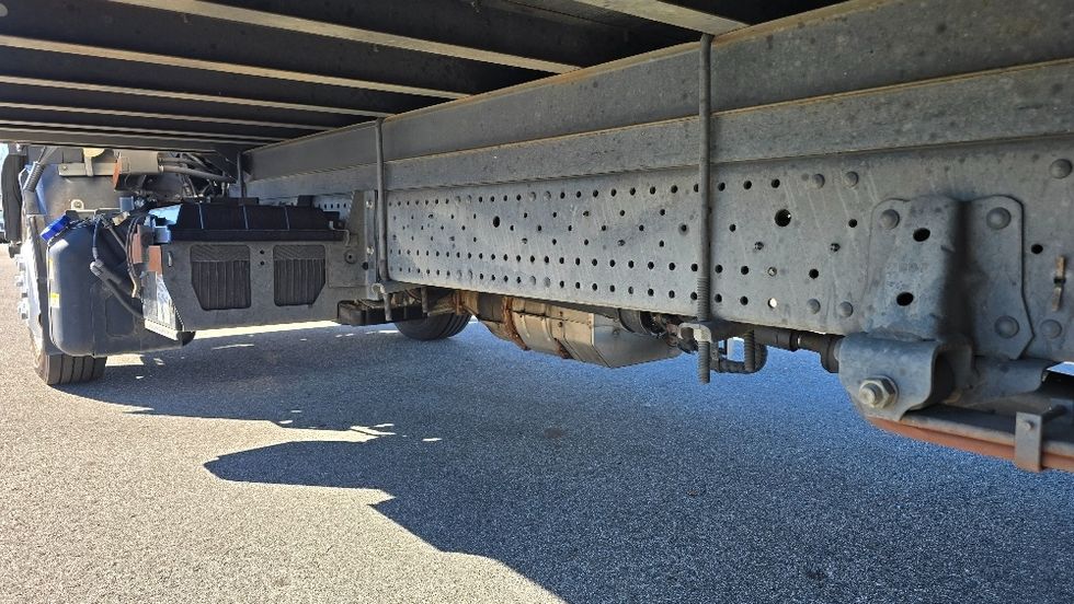 Medium Duty Box Truck-Light and Medium Duty Trucks-Isuzu-2019-NRR-Greensboro-NC-180,047\n\t\tmiles-$ 30,500 - Image 5