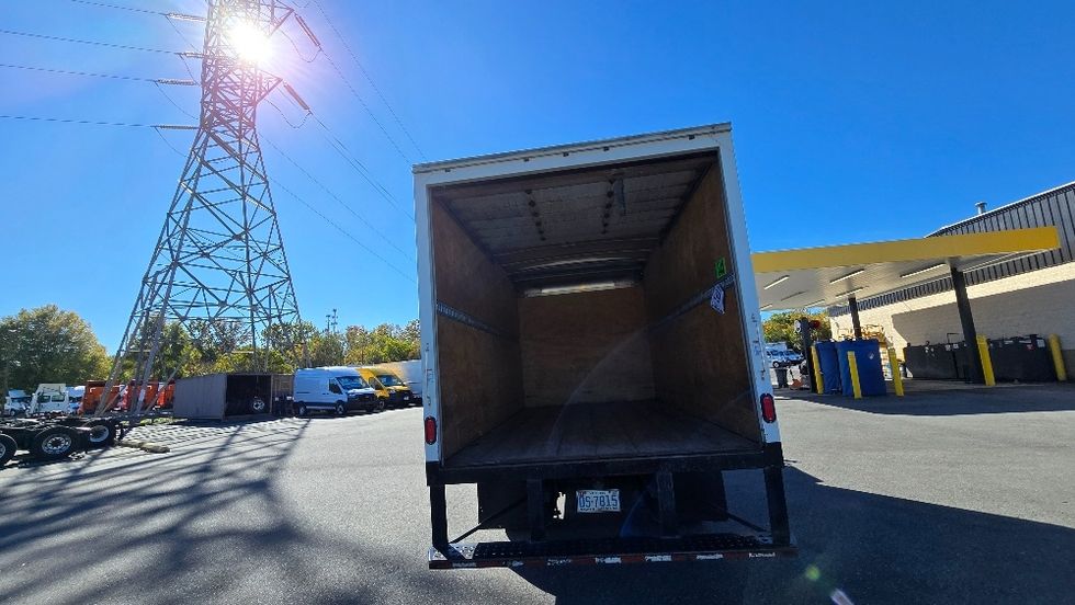 Medium Duty Box Truck-Light and Medium Duty Trucks-Isuzu-2019-NRR-Greensboro-NC-180,047\n\t\tmiles-$ 30,500 - Image 8