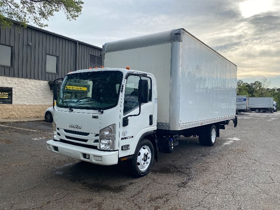 2019 Isuzu NRR Medium Duty Box Truck