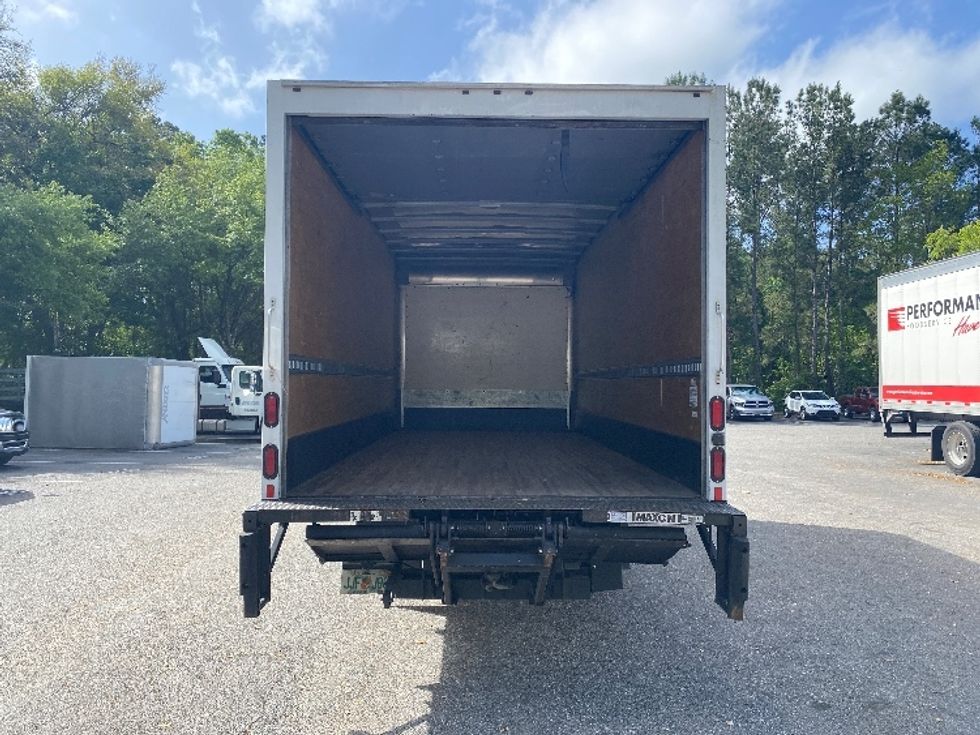 2019 Isuzu NRR Medium Duty Box Truck
