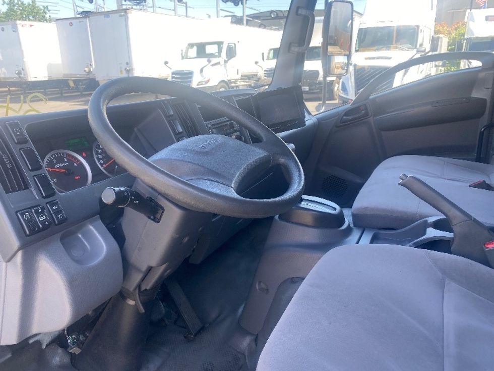 Medium Duty Box Truck-Light and Medium Duty Trucks-Isuzu-2019-NRR-Kent-WA-108,125\n\t\tmiles-$ 44,000 - Image 17