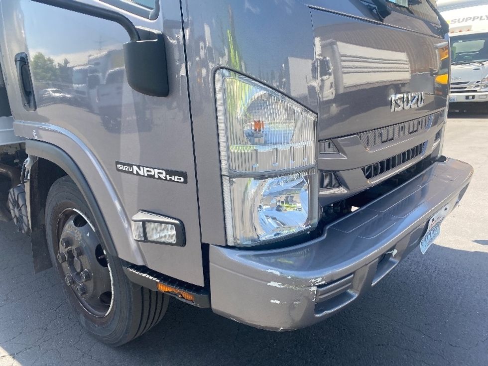 Medium Duty Box Truck-Light and Medium Duty Trucks-Isuzu-2019-NRR-Kent-WA-108,125\n\t\tmiles-$ 44,000 - Image 27