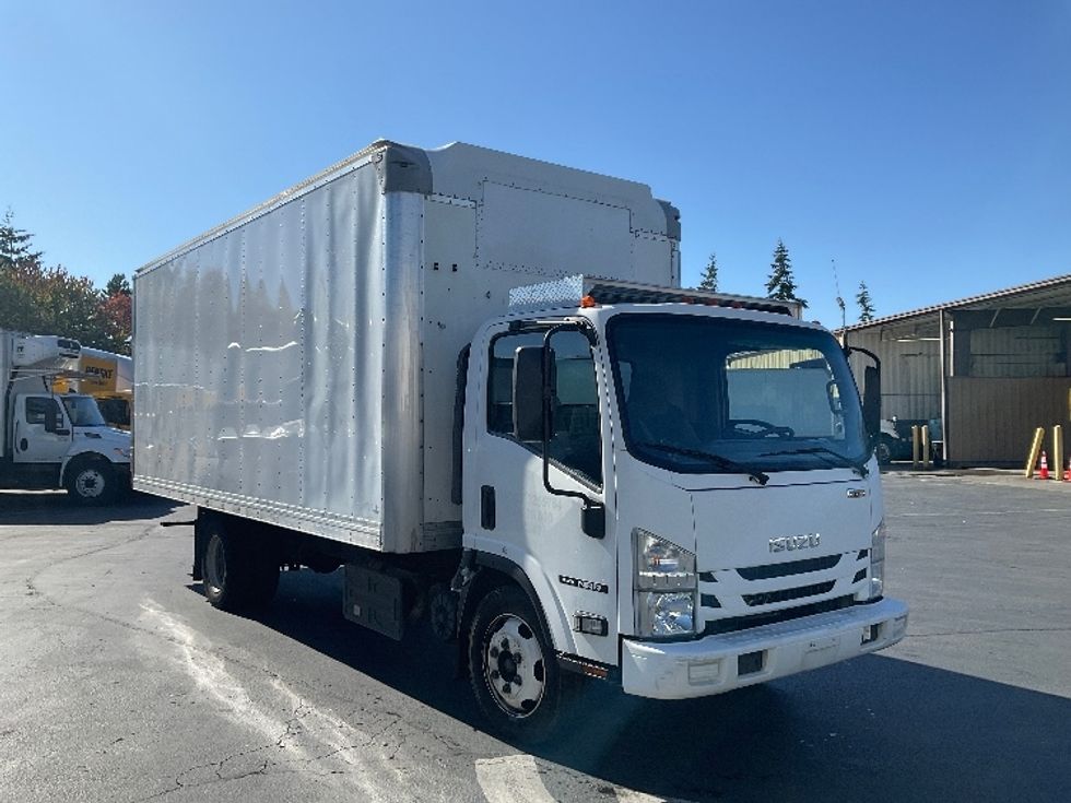 Medium Duty Box Truck-Light and Medium Duty Trucks-Isuzu-2019-NRR-Kent-WA-113,534\n\t\tmiles-$ 40,500 - Image 1