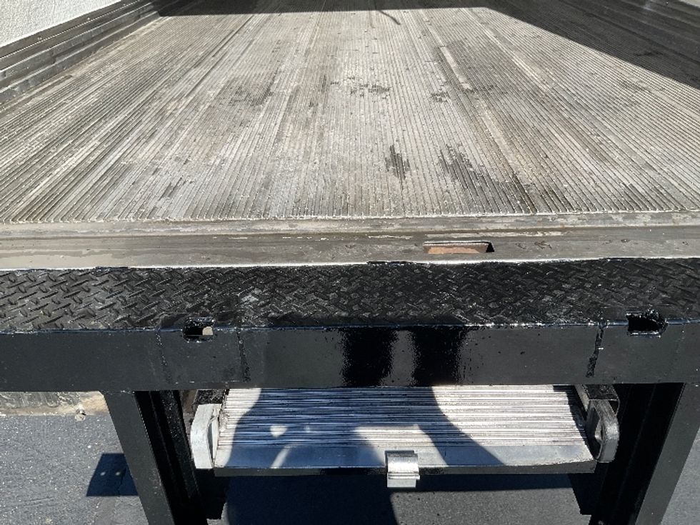 Medium Duty Box Truck-Light and Medium Duty Trucks-Isuzu-2019-NRR-Kent-WA-113,534\n\t\tmiles-$ 40,500 - Image 10