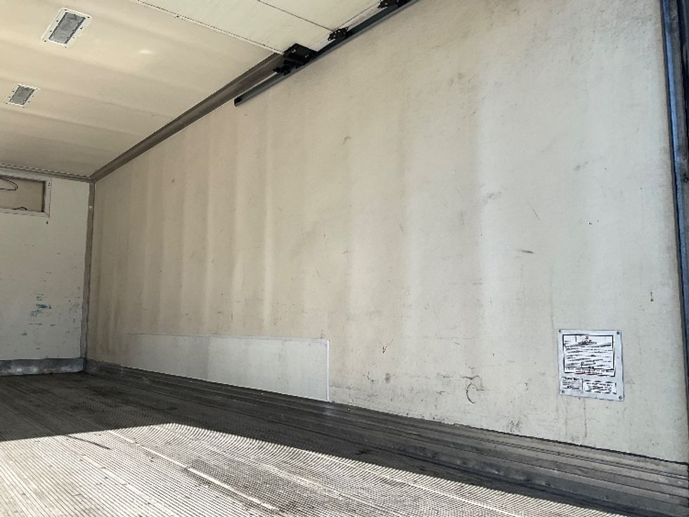 Medium Duty Box Truck-Light and Medium Duty Trucks-Isuzu-2019-NRR-Kent-WA-113,534\n\t\tmiles-$ 40,500 - Image 12