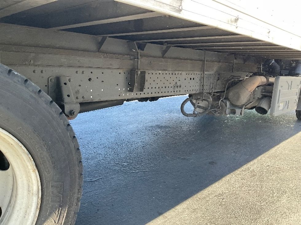 Medium Duty Box Truck-Light and Medium Duty Trucks-Isuzu-2019-NRR-Kent-WA-113,534\n\t\tmiles-$ 40,500 - Image 14