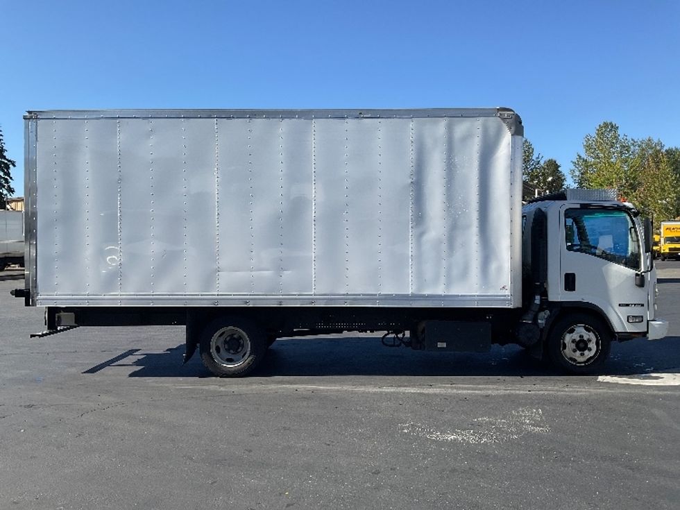 Medium Duty Box Truck-Light and Medium Duty Trucks-Isuzu-2019-NRR-Kent-WA-113,534\n\t\tmiles-$ 40,500 - Image 15