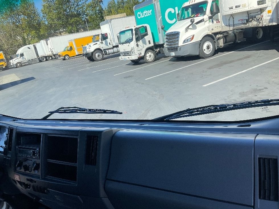 Medium Duty Box Truck-Light and Medium Duty Trucks-Isuzu-2019-NRR-Kent-WA-113,534\n\t\tmiles-$ 40,500 - Image 21