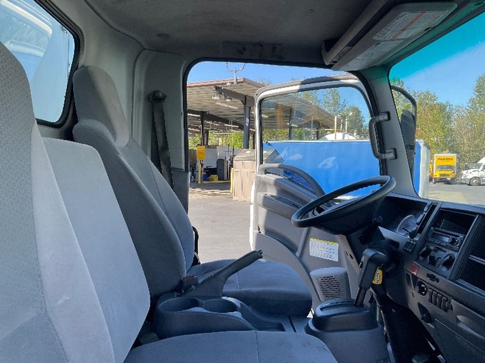 Medium Duty Box Truck-Light and Medium Duty Trucks-Isuzu-2019-NRR-Kent-WA-113,534\n\t\tmiles-$ 40,500 - Image 22