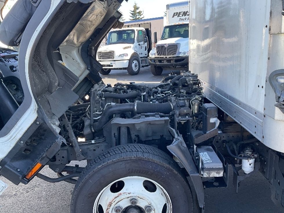 Medium Duty Box Truck-Light and Medium Duty Trucks-Isuzu-2019-NRR-Kent-WA-113,534\n\t\tmiles-$ 40,500 - Image 24