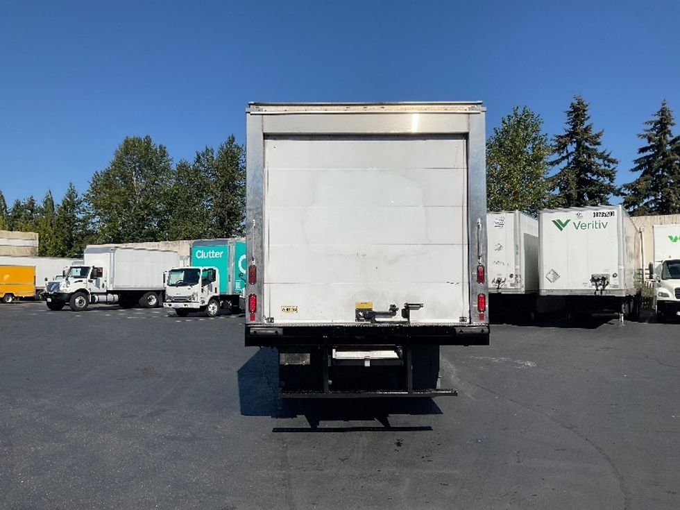 Medium Duty Box Truck-Light and Medium Duty Trucks-Isuzu-2019-NRR-Kent-WA-113,534\n\t\tmiles-$ 40,500 - Image 7