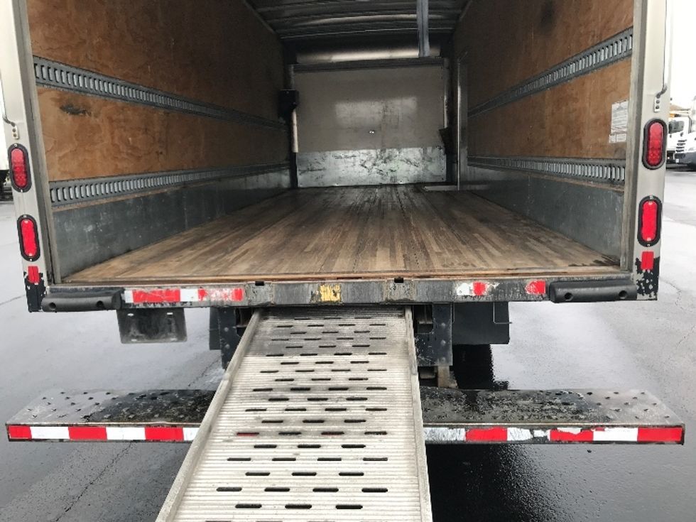 Medium Duty Box Truck-Light and Medium Duty Trucks-Isuzu-2019-NRR-Lancaster-PA-228,000\n\t\tmiles-$ 21,000 - Image 10