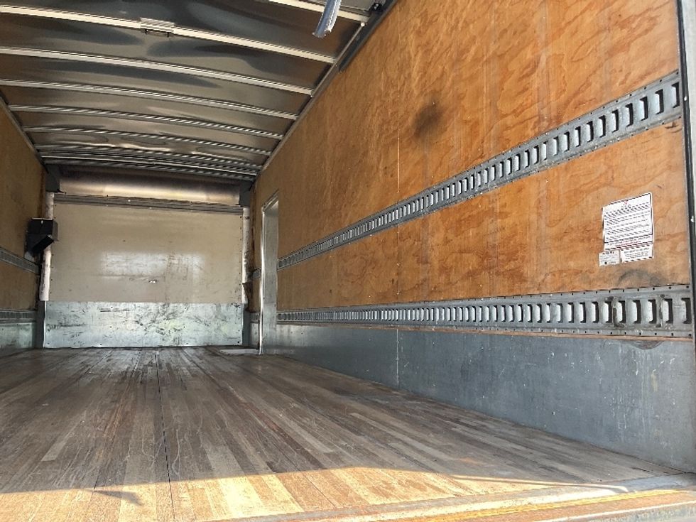 Medium Duty Box Truck-Light and Medium Duty Trucks-Isuzu-2019-NRR-Lancaster-PA-228,000\n\t\tmiles-$ 21,000 - Image 12