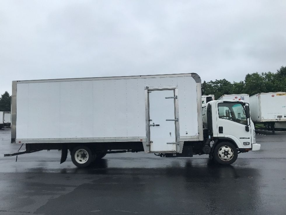 Medium Duty Box Truck-Light and Medium Duty Trucks-Isuzu-2019-NRR-Lancaster-PA-228,000\n\t\tmiles-$ 21,000 - Image 15
