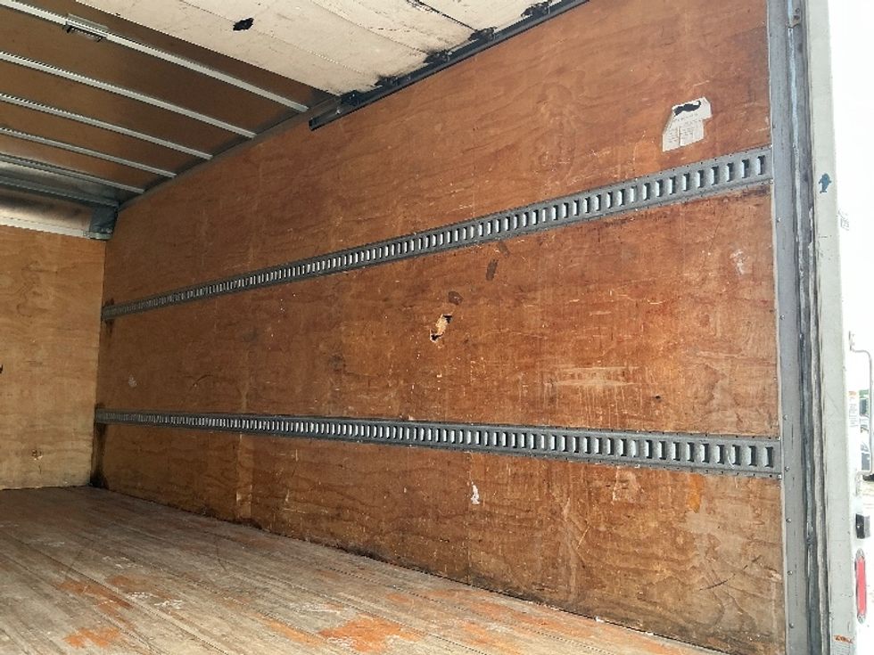 Medium Duty Box Truck-Light and Medium Duty Trucks-Isuzu-2019-NRR-Mebane-NC-122,282\n\t\tmiles-$ 44,250 - Image 12