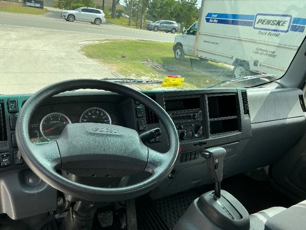 Medium Duty Box Truck-Light and Medium Duty Trucks-Isuzu-2019-NRR-Mebane-NC-122,282\n\t\tmiles-$ 44,250 - Image 18