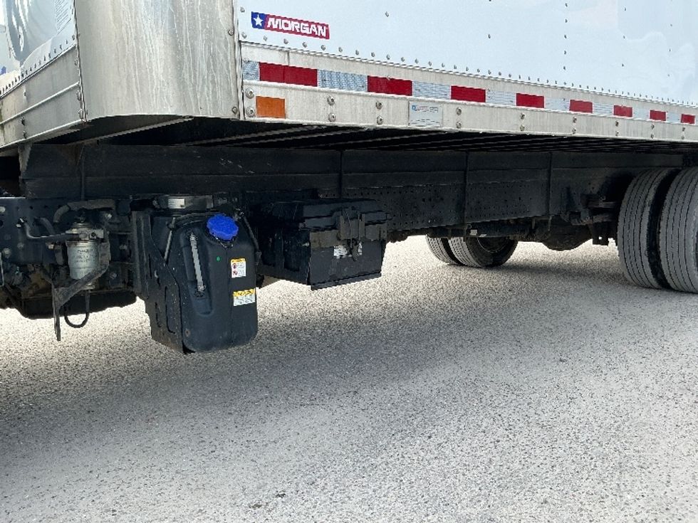 Medium Duty Box Truck-Light and Medium Duty Trucks-Isuzu-2019-NRR-Mebane-NC-122,282\n\t\tmiles-$ 44,250 - Image 5